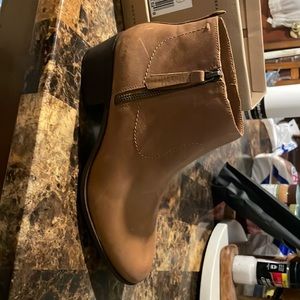 Luckybrand tan ankle booties